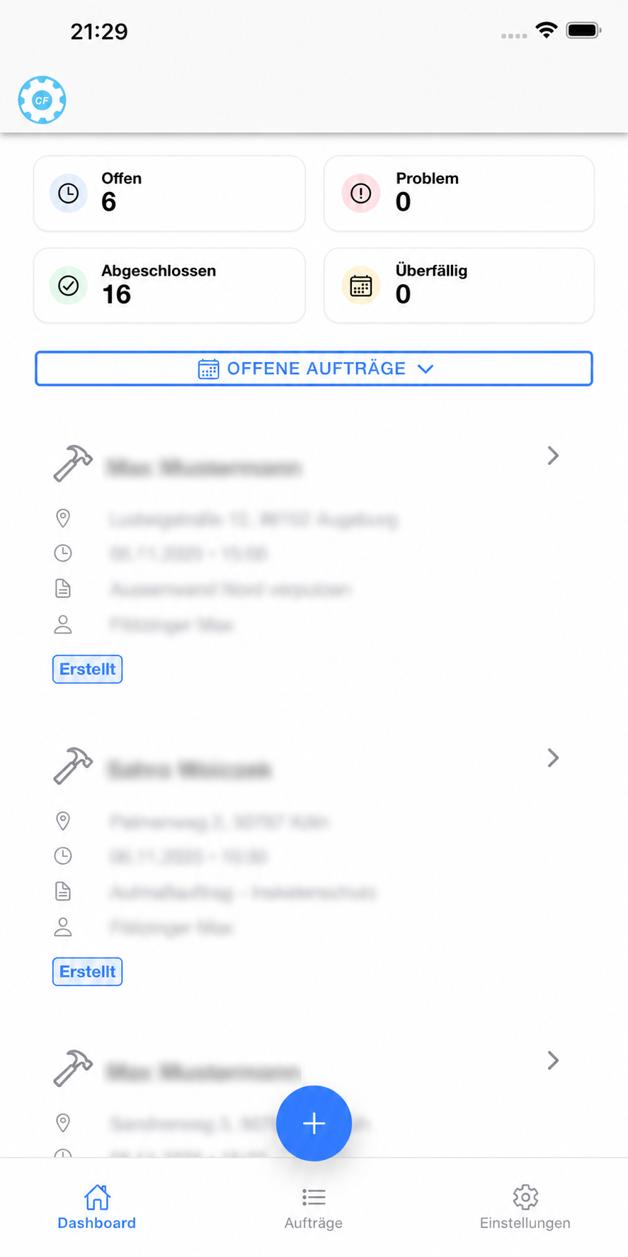 Craftforce App-Dashboard auf dem Smartphone mit offenen, abgeschlossenen und überfälligen Aufträgen
